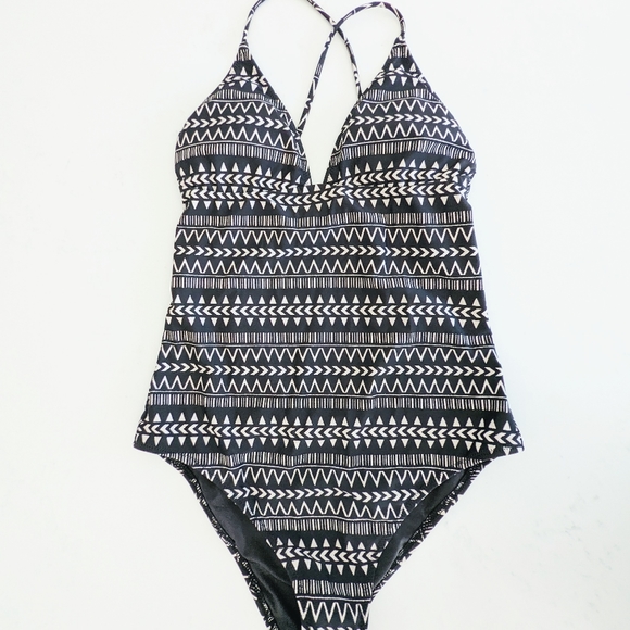 Volcom one piece bathing suit - Picture 1 of 6